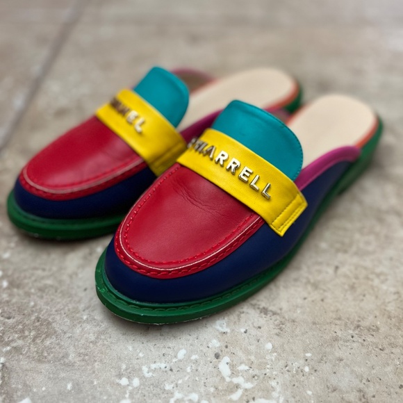 Chanel x Pharrell Slip Ons - Picture 6 of 7